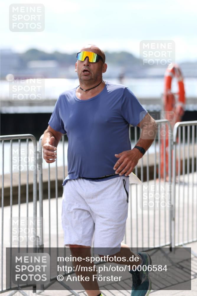 16.08.2026 - KN Förde Triathlon 2026 Antke Förster http://msf.ph/oto/10006584 16.08.2026 13:47:59 Laufen  meine-sportfotos.de