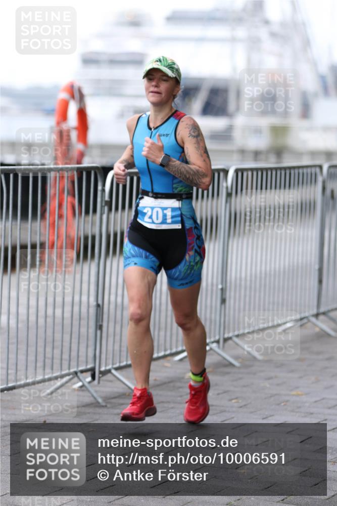 16.08.2026 - KN Förde Triathlon 2026 Antke Förster http://msf.ph/oto/10006591 16.08.2026 10:23:36 Laufen 6001, 201 meine-sportfotos.de