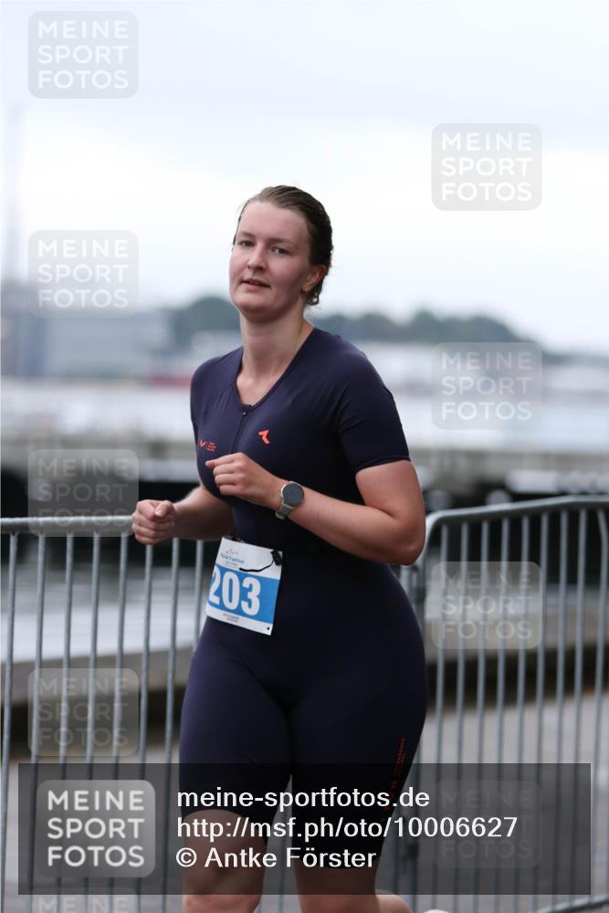 16.08.2026 - KN Förde Triathlon 2026 Antke Förster http://msf.ph/oto/10006627 16.08.2026 10:23:59 Laufen 203 meine-sportfotos.de