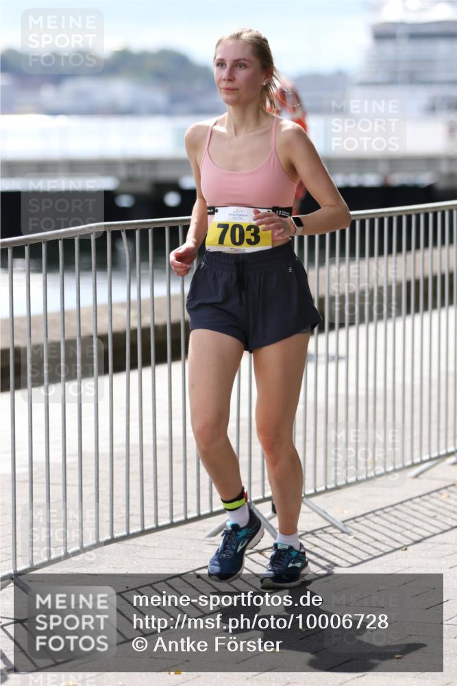 16.08.2026 - KN Förde Triathlon 2026 Antke Förster http://msf.ph/oto/10006728 16.08.2026 13:49:02 Laufen 703 meine-sportfotos.de