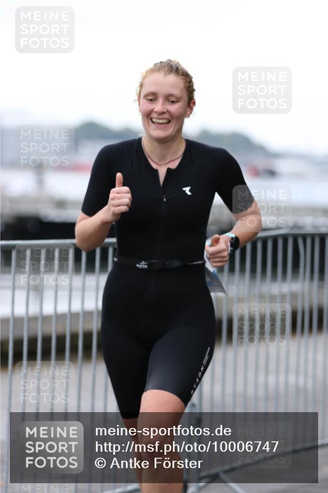 16.08.2026 - KN Förde Triathlon 2026 Antke Förster http://msf.ph/oto/10006747 16.08.2026 10:25:05 Laufen  meine-sportfotos.de