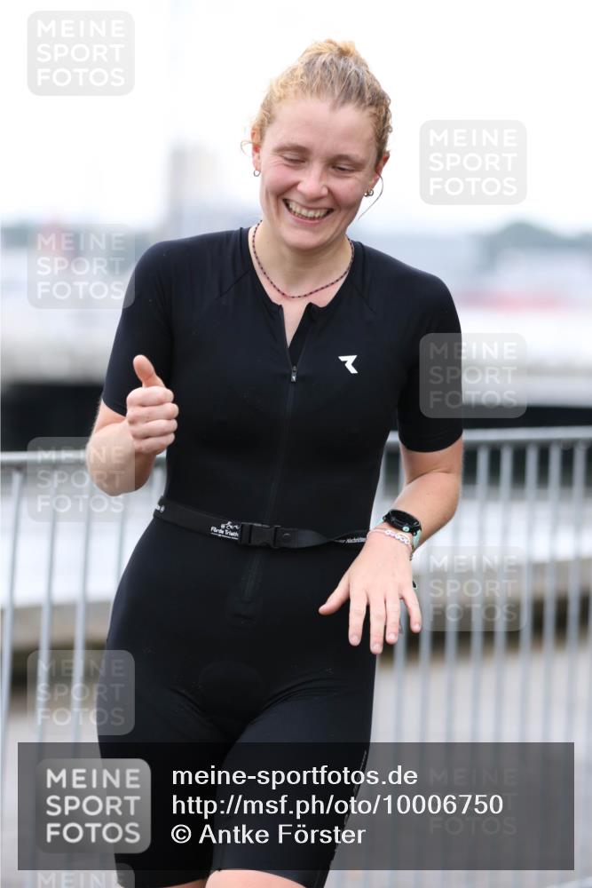 16.08.2026 - KN Förde Triathlon 2026 Antke Förster http://msf.ph/oto/10006750 16.08.2026 10:25:06 Laufen  meine-sportfotos.de
