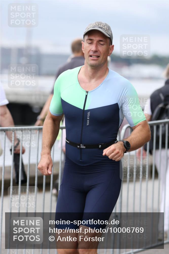 16.08.2026 - KN Förde Triathlon 2026 Antke Förster http://msf.ph/oto/10006769 16.08.2026 12:05:42 Laufen  meine-sportfotos.de