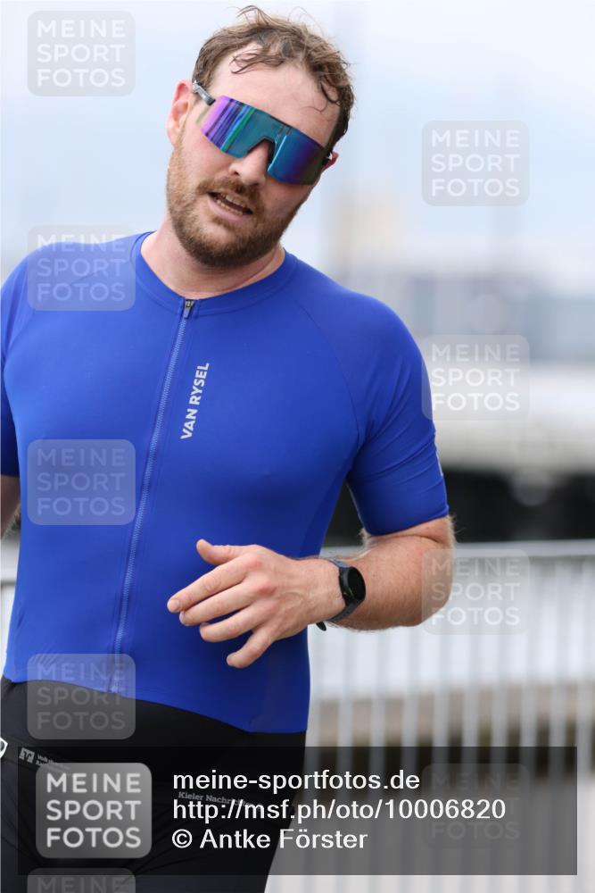 16.08.2026 - KN Förde Triathlon 2026 Antke Förster http://msf.ph/oto/10006820 16.08.2026 12:06:05 Laufen  meine-sportfotos.de