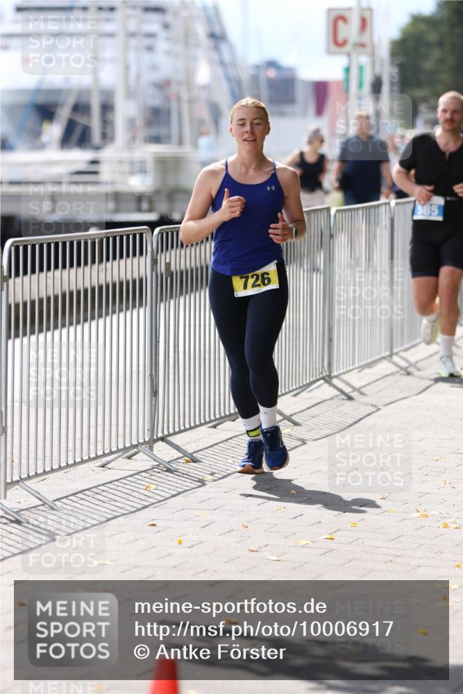 16.08.2026 - KN Förde Triathlon 2026 Antke Förster http://msf.ph/oto/10006917 16.08.2026 13:50:29 Laufen 726, 585 meine-sportfotos.de