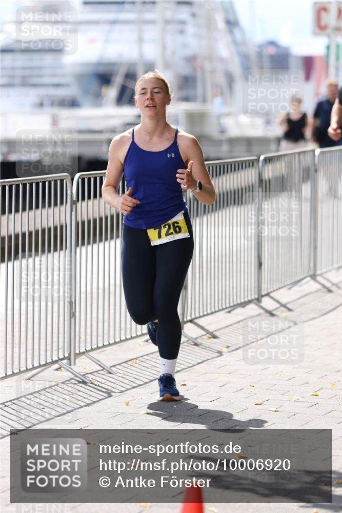 16.08.2026 - KN Förde Triathlon 2026 Antke Förster http://msf.ph/oto/10006920 16.08.2026 13:50:30 Laufen 726 meine-sportfotos.de