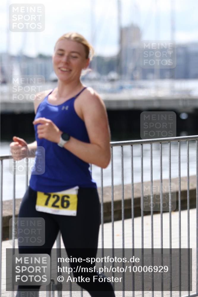 16.08.2026 - KN Förde Triathlon 2026 Antke Förster http://msf.ph/oto/10006929 16.08.2026 13:50:33 Laufen 726 meine-sportfotos.de