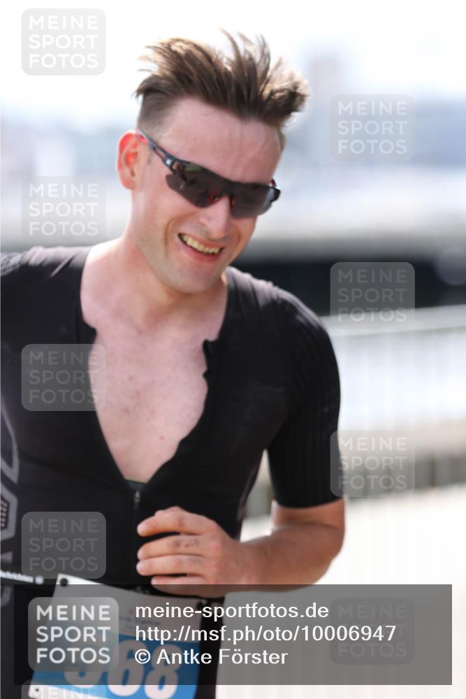 16.08.2026 - KN Förde Triathlon 2026 Antke Förster http://msf.ph/oto/10006947 16.08.2026 13:50:37 Laufen 568 meine-sportfotos.de