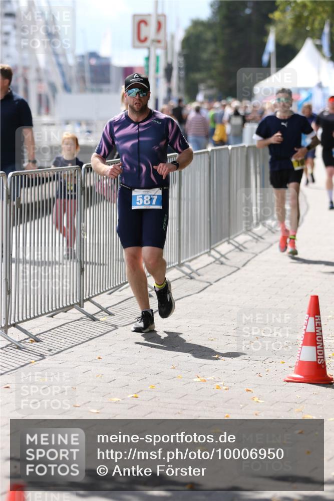 16.08.2026 - KN Förde Triathlon 2026 Antke Förster http://msf.ph/oto/10006950 16.08.2026 13:50:50 Laufen 587 meine-sportfotos.de