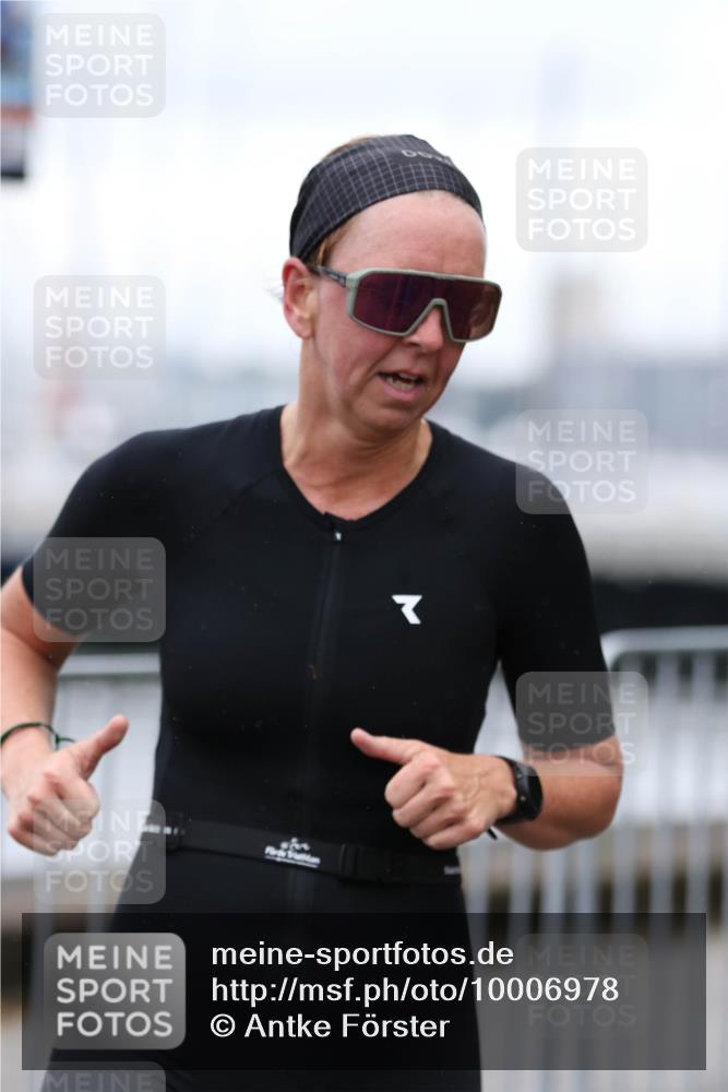 16.08.2026 - KN Förde Triathlon 2026 Antke Förster http://msf.ph/oto/10006978 16.08.2026 10:26:35 Laufen  meine-sportfotos.de
