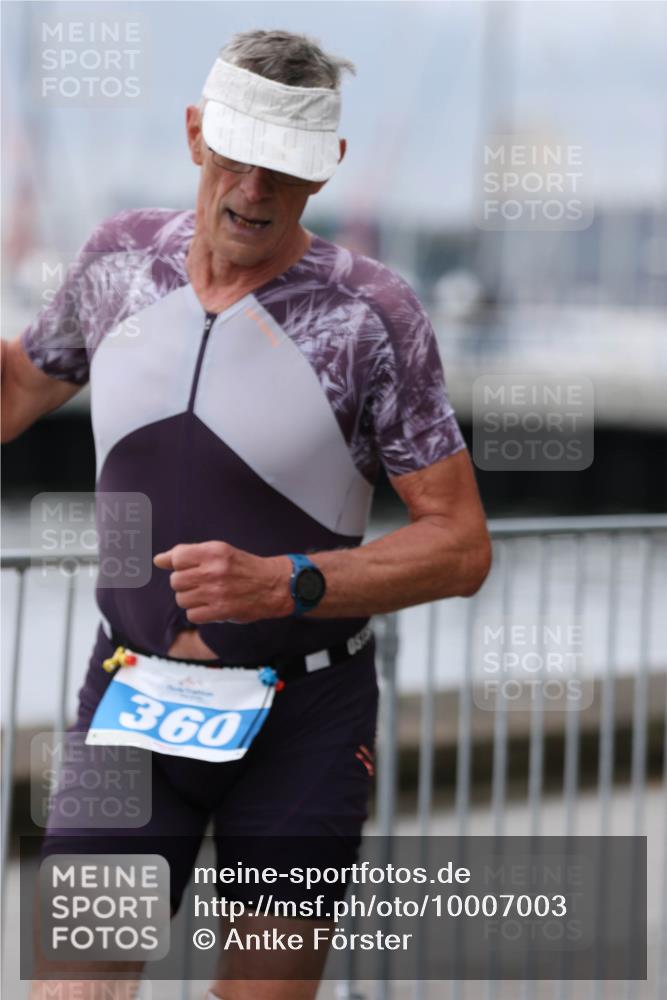 16.08.2026 - KN Förde Triathlon 2026 Antke Förster http://msf.ph/oto/10007003 16.08.2026 12:07:11 Laufen 360 meine-sportfotos.de