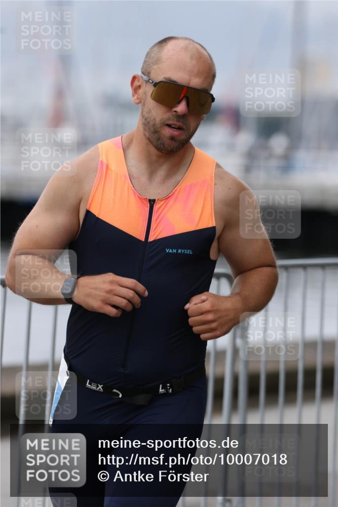 16.08.2026 - KN Förde Triathlon 2026 Antke Förster http://msf.ph/oto/10007018 16.08.2026 12:07:16 Laufen  meine-sportfotos.de