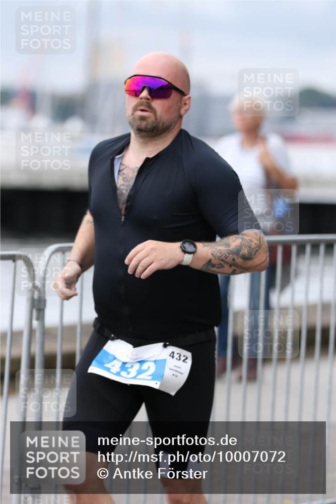 16.08.2026 - KN Förde Triathlon 2026 Antke Förster http://msf.ph/oto/10007072 16.08.2026 12:07:33 Laufen 432, 432 meine-sportfotos.de