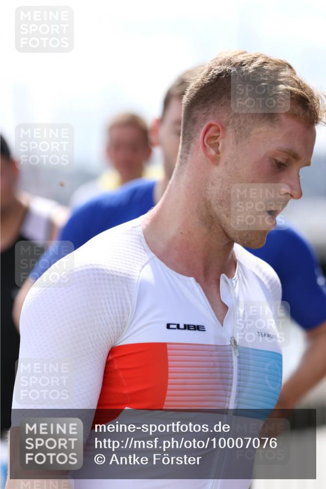 16.08.2026 - KN Förde Triathlon 2026 Antke Förster http://msf.ph/oto/10007076 16.08.2026 13:51:55 Laufen  meine-sportfotos.de