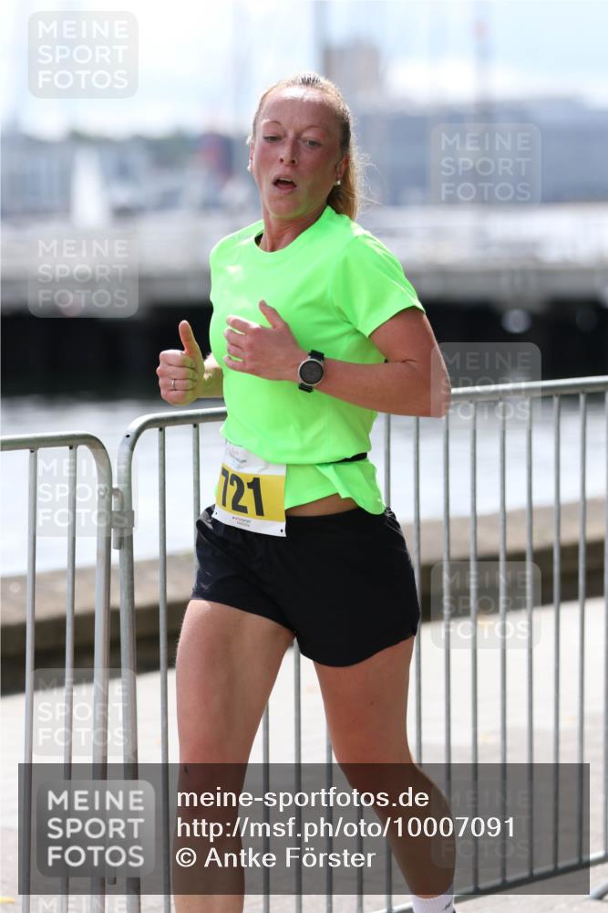 16.08.2026 - KN Förde Triathlon 2026 Antke Förster http://msf.ph/oto/10007091 16.08.2026 13:52:09 Laufen 121 meine-sportfotos.de