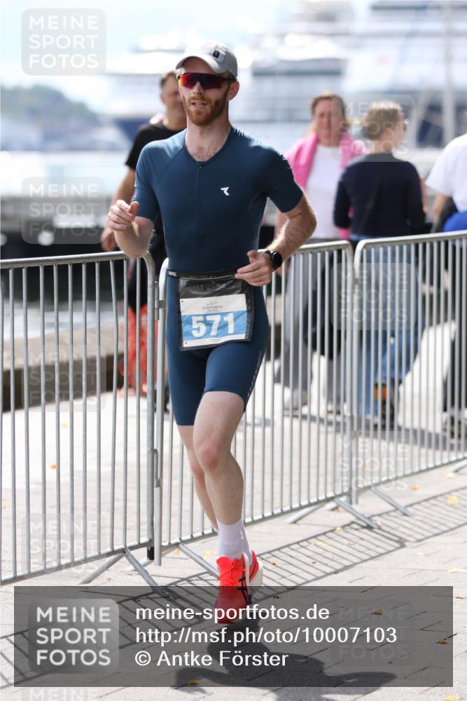16.08.2026 - KN Förde Triathlon 2026 Antke Förster http://msf.ph/oto/10007103 16.08.2026 13:52:14 Laufen 571 meine-sportfotos.de