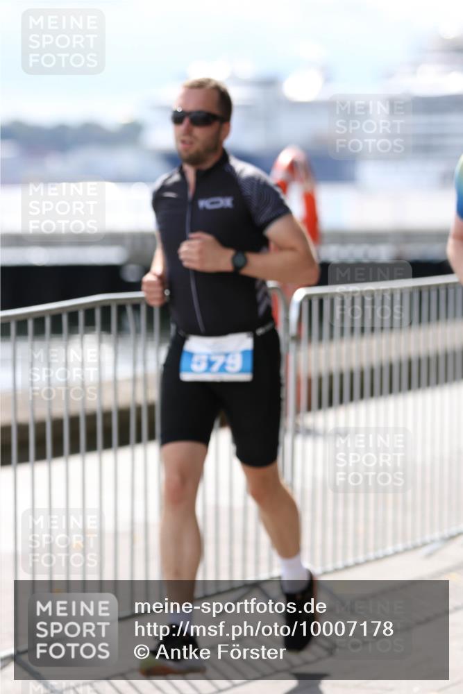 16.08.2026 - KN Förde Triathlon 2026 Antke Förster http://msf.ph/oto/10007178 16.08.2026 13:52:50 Laufen 879 meine-sportfotos.de