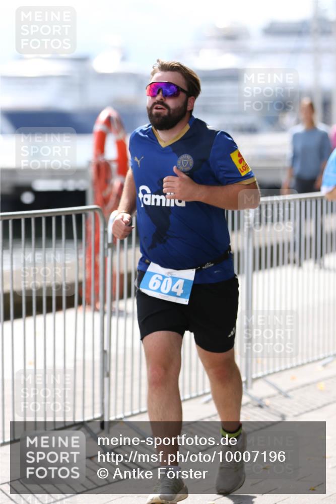 16.08.2026 - KN Förde Triathlon 2026 Antke Förster http://msf.ph/oto/10007196 16.08.2026 13:52:56 Laufen 604 meine-sportfotos.de
