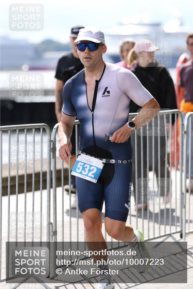 16.08.2026 - KN Förde Triathlon 2026 Antke Förster http://msf.ph/oto/10007223 16.08.2026 13:53:09 Laufen 532 meine-sportfotos.de
