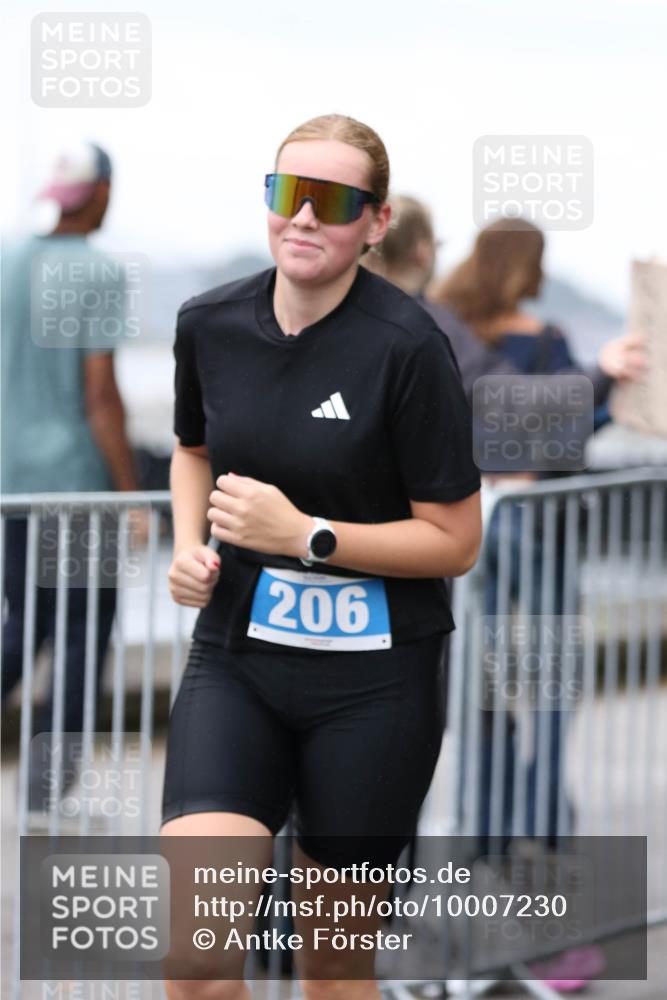 16.08.2026 - KN Förde Triathlon 2026 Antke Förster http://msf.ph/oto/10007230 16.08.2026 10:28:33 Laufen 206 meine-sportfotos.de