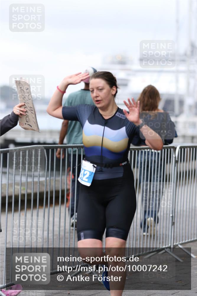 16.08.2026 - KN Förde Triathlon 2026 Antke Förster http://msf.ph/oto/10007242 16.08.2026 10:28:36 Laufen 42 meine-sportfotos.de