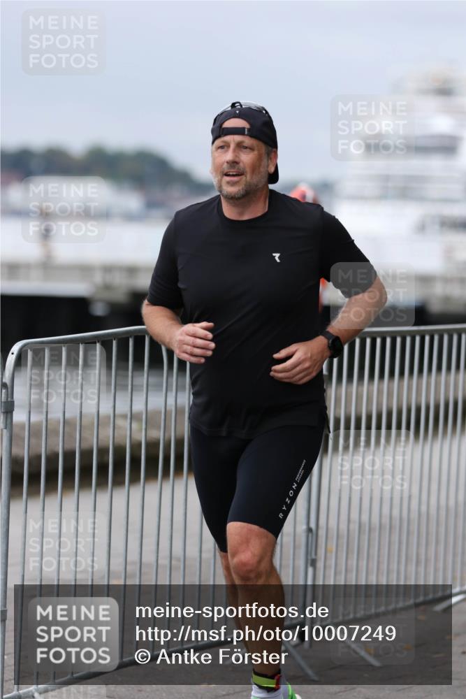 16.08.2026 - KN Förde Triathlon 2026 Antke Förster http://msf.ph/oto/10007249 16.08.2026 12:08:40 Laufen  meine-sportfotos.de