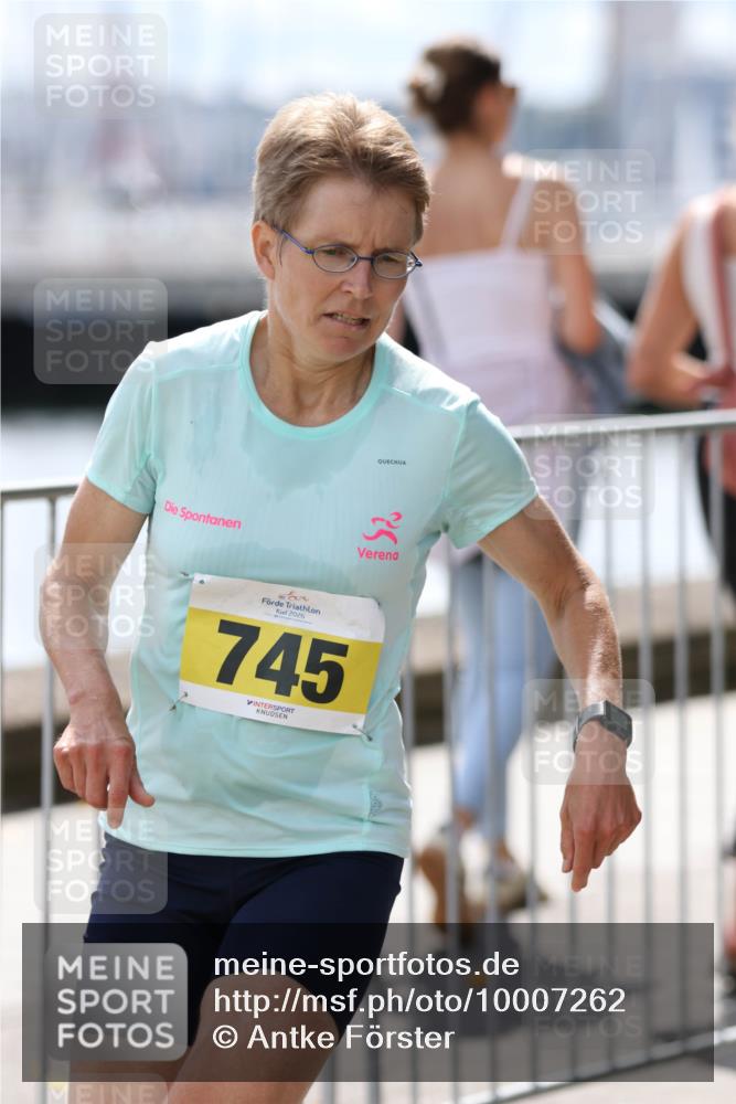 16.08.2026 - KN Förde Triathlon 2026 Antke Förster http://msf.ph/oto/10007262 16.08.2026 13:53:21 Laufen 32, 1251, 2026, 745 meine-sportfotos.de