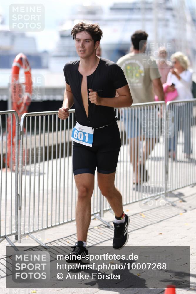16.08.2026 - KN Förde Triathlon 2026 Antke Förster http://msf.ph/oto/10007268 16.08.2026 13:53:23 Laufen 601 meine-sportfotos.de