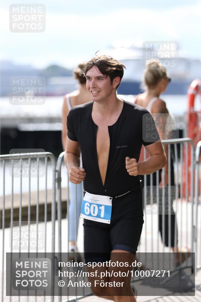16.08.2026 - KN Förde Triathlon 2026 Antke Förster http://msf.ph/oto/10007271 16.08.2026 13:53:24 Laufen 601 meine-sportfotos.de