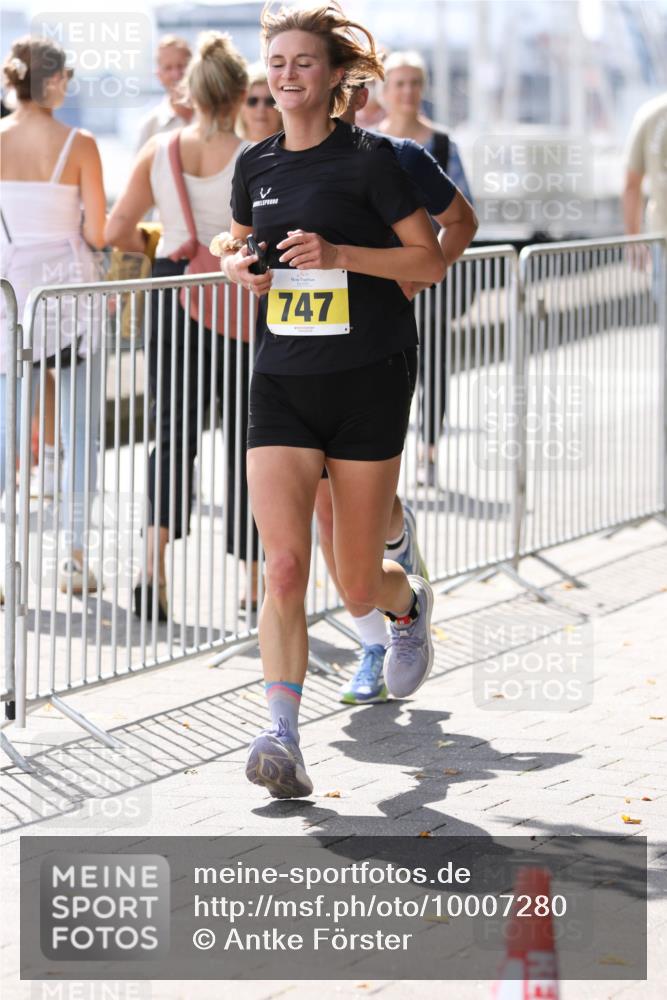 16.08.2026 - KN Förde Triathlon 2026 Antke Förster http://msf.ph/oto/10007280 16.08.2026 13:53:27 Laufen 747 meine-sportfotos.de
