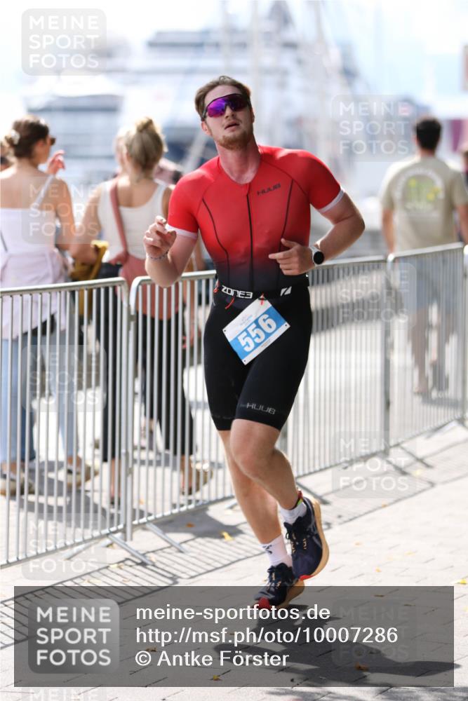 16.08.2026 - KN Förde Triathlon 2026 Antke Förster http://msf.ph/oto/10007286 16.08.2026 13:53:28 Laufen 556 meine-sportfotos.de
