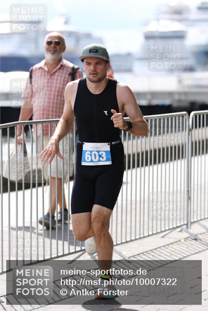 16.08.2026 - KN Förde Triathlon 2026 Antke Förster http://msf.ph/oto/10007322 16.08.2026 13:53:38 Laufen 603 meine-sportfotos.de