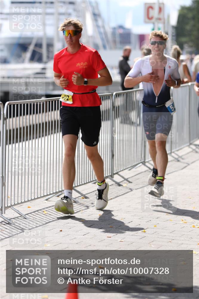 16.08.2026 - KN Förde Triathlon 2026 Antke Förster http://msf.ph/oto/10007328 16.08.2026 13:53:42 Laufen  meine-sportfotos.de