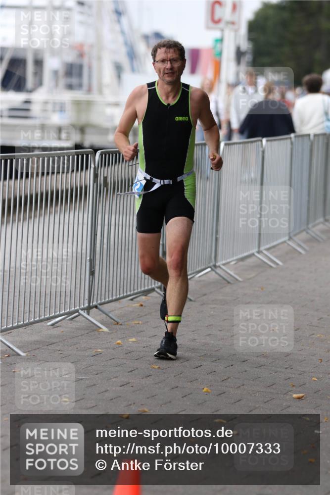 16.08.2026 - KN Förde Triathlon 2026 Antke Förster http://msf.ph/oto/10007333 16.08.2026 12:09:27 Laufen 7 meine-sportfotos.de