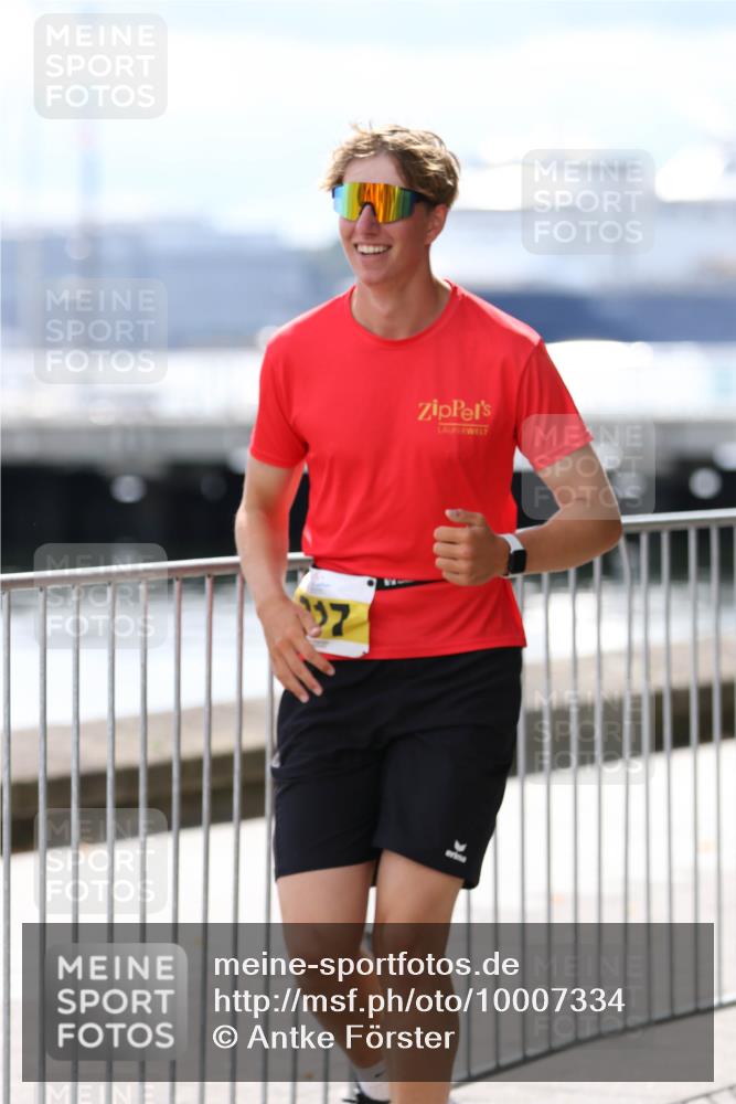 16.08.2026 - KN Förde Triathlon 2026 Antke Förster http://msf.ph/oto/10007334 16.08.2026 13:53:44 Laufen  meine-sportfotos.de