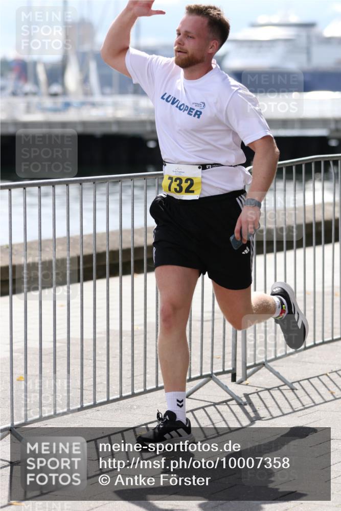 16.08.2026 - KN Förde Triathlon 2026 Antke Förster http://msf.ph/oto/10007358 16.08.2026 13:53:57 Laufen 732 meine-sportfotos.de