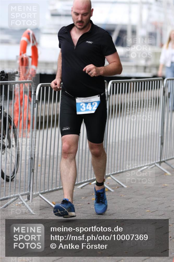 16.08.2026 - KN Förde Triathlon 2026 Antke Förster http://msf.ph/oto/10007369 16.08.2026 12:09:40 Laufen 342 meine-sportfotos.de