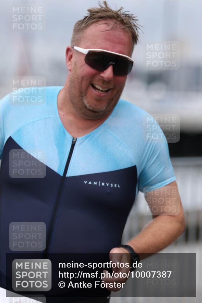 16.08.2026 - KN Förde Triathlon 2026 Antke Förster http://msf.ph/oto/10007387 16.08.2026 12:09:44 Laufen  meine-sportfotos.de