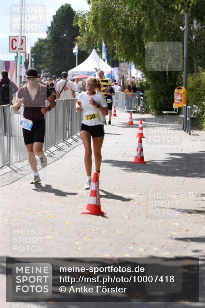 16.08.2026 - KN Förde Triathlon 2026 Antke Förster http://msf.ph/oto/10007418 16.08.2026 13:54:52 Laufen 567, 730, 18 meine-sportfotos.de