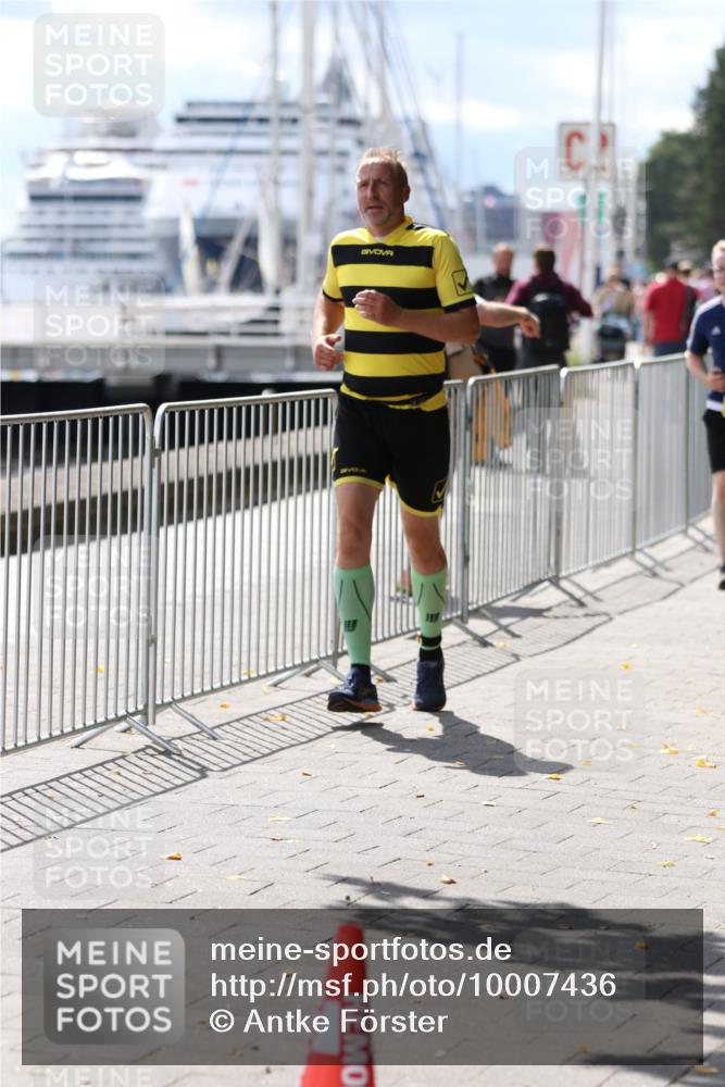 16.08.2026 - KN Förde Triathlon 2026 Antke Förster http://msf.ph/oto/10007436 16.08.2026 13:55:03 Laufen  meine-sportfotos.de