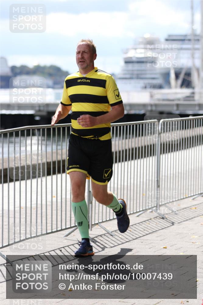 16.08.2026 - KN Förde Triathlon 2026 Antke Förster http://msf.ph/oto/10007439 16.08.2026 13:55:04 Laufen  meine-sportfotos.de
