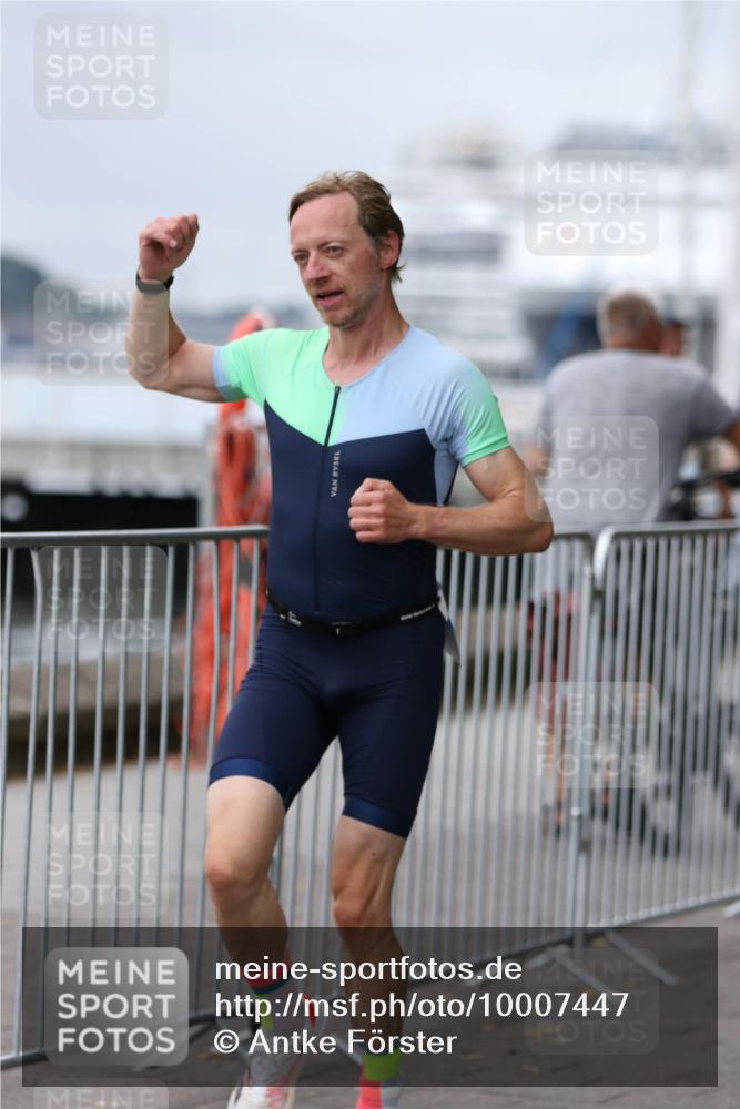 16.08.2026 - KN Förde Triathlon 2026 Antke Förster http://msf.ph/oto/10007447 16.08.2026 12:10:05 Laufen  meine-sportfotos.de