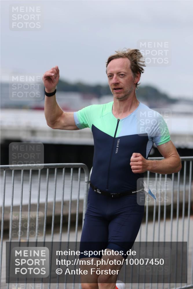 16.08.2026 - KN Förde Triathlon 2026 Antke Förster http://msf.ph/oto/10007450 16.08.2026 12:10:06 Laufen  meine-sportfotos.de