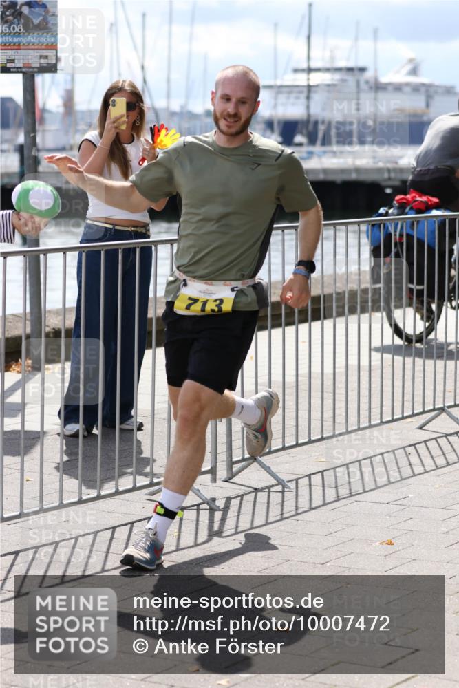 16.08.2026 - KN Förde Triathlon 2026 Antke Förster http://msf.ph/oto/10007472 16.08.2026 13:55:22 Laufen 16, 08, 713 meine-sportfotos.de