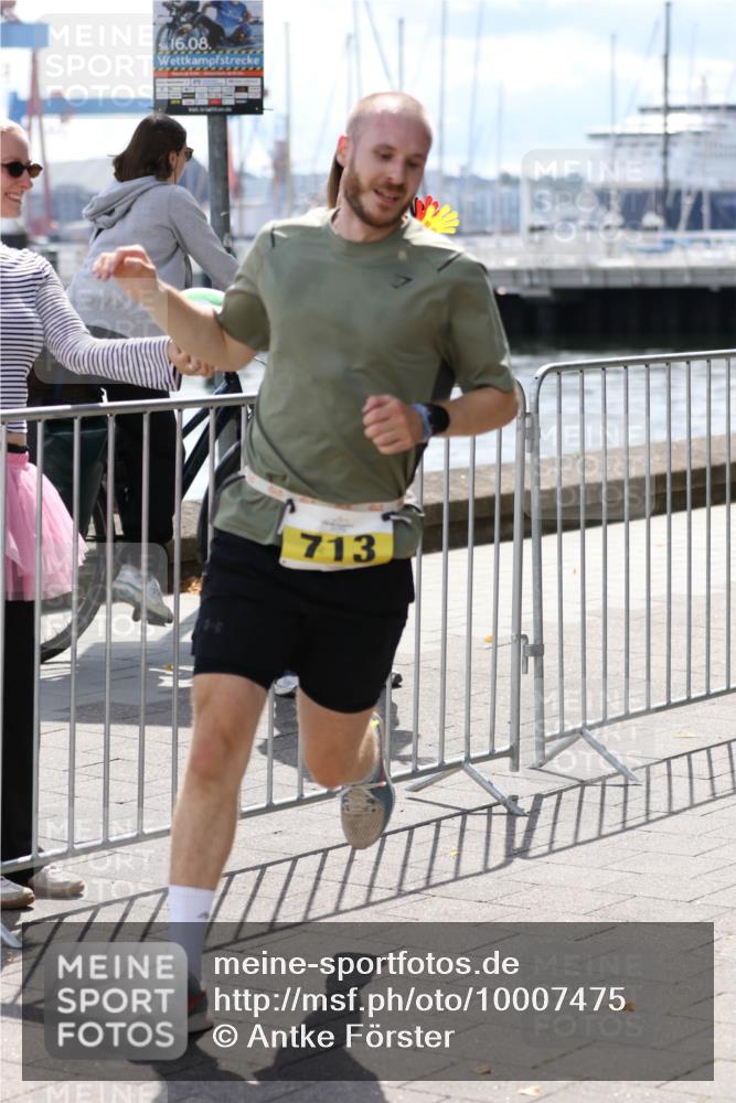 16.08.2026 - KN Förde Triathlon 2026 Antke Förster http://msf.ph/oto/10007475 16.08.2026 13:55:22 Laufen 16, 08, 713 meine-sportfotos.de