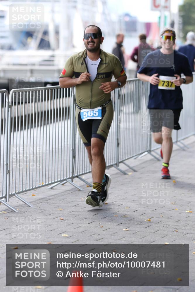 16.08.2026 - KN Förde Triathlon 2026 Antke Förster http://msf.ph/oto/10007481 16.08.2026 13:55:38 Laufen 565, 737 meine-sportfotos.de