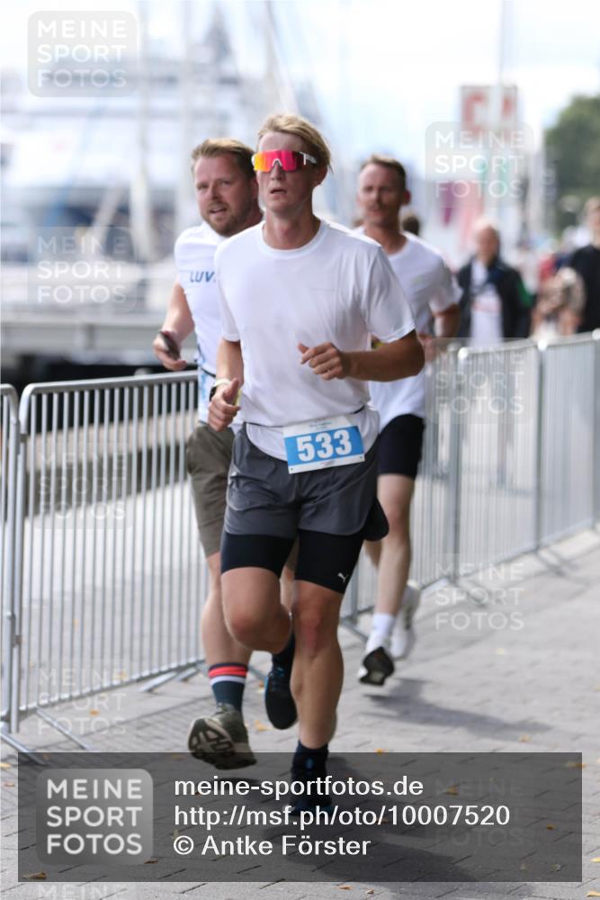 16.08.2026 - KN Förde Triathlon 2026 Antke Förster http://msf.ph/oto/10007520 16.08.2026 13:55:54 Laufen 533 meine-sportfotos.de