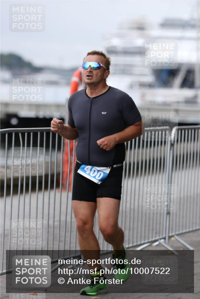 16.08.2026 - KN Förde Triathlon 2026 Antke Förster http://msf.ph/oto/10007522 16.08.2026 12:10:49 Laufen 400 meine-sportfotos.de