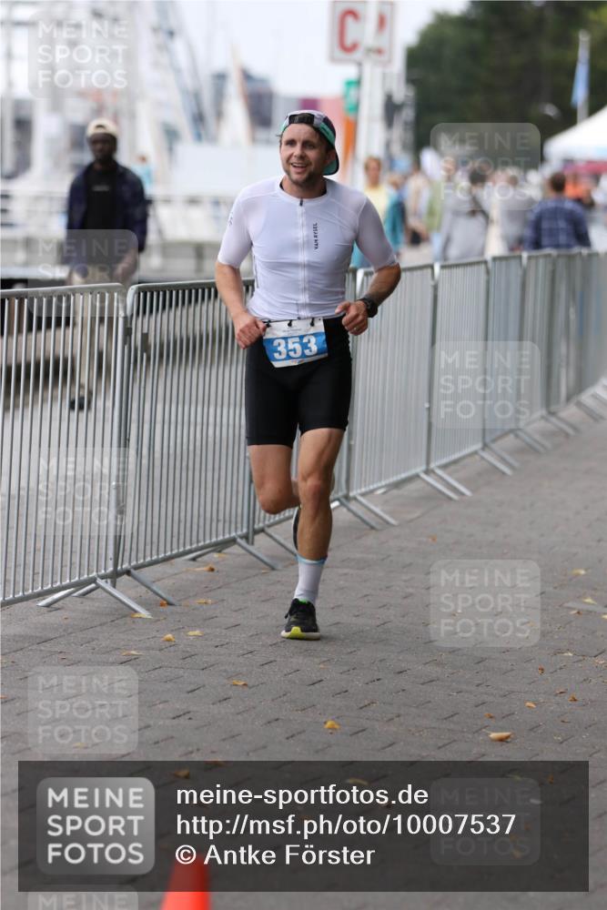 16.08.2026 - KN Förde Triathlon 2026 Antke Förster http://msf.ph/oto/10007537 16.08.2026 12:11:00 Laufen 353 meine-sportfotos.de