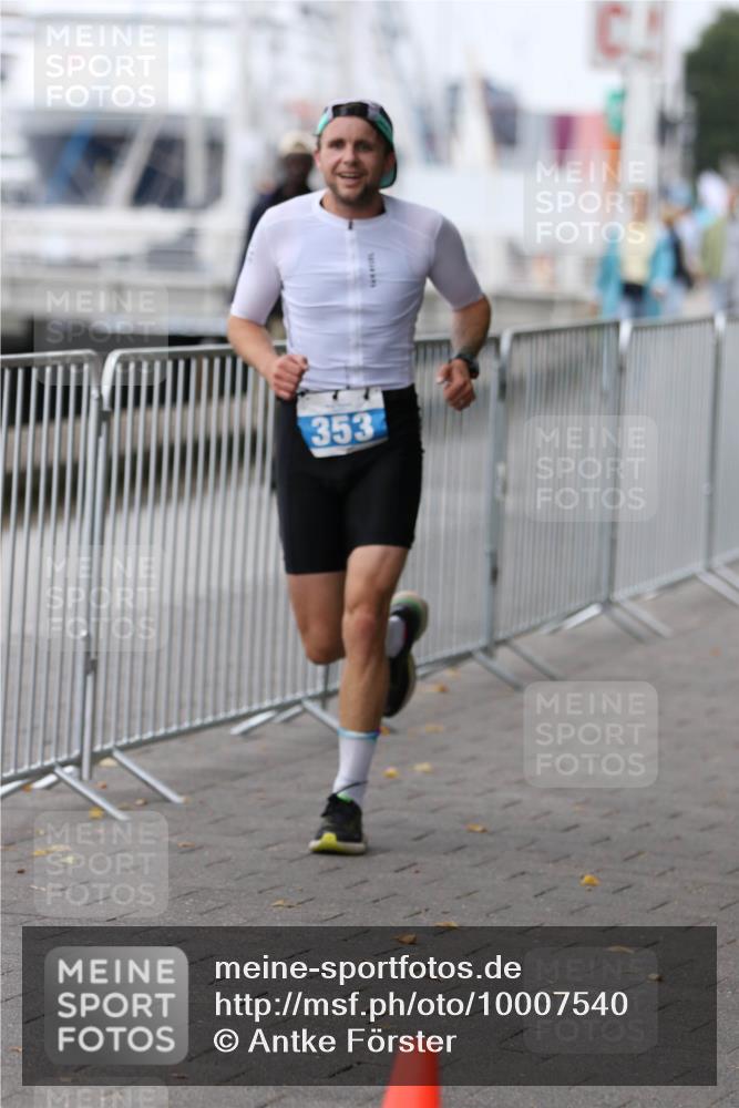 16.08.2026 - KN Förde Triathlon 2026 Antke Förster http://msf.ph/oto/10007540 16.08.2026 12:11:00 Laufen 353 meine-sportfotos.de